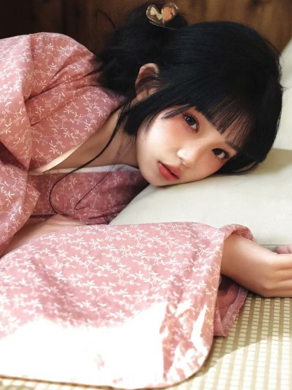 ชุดกิโมโนสไตล์ญี่ปุ่นสีชมพูหวา - Photography Young บทวิจารณ์และราคา